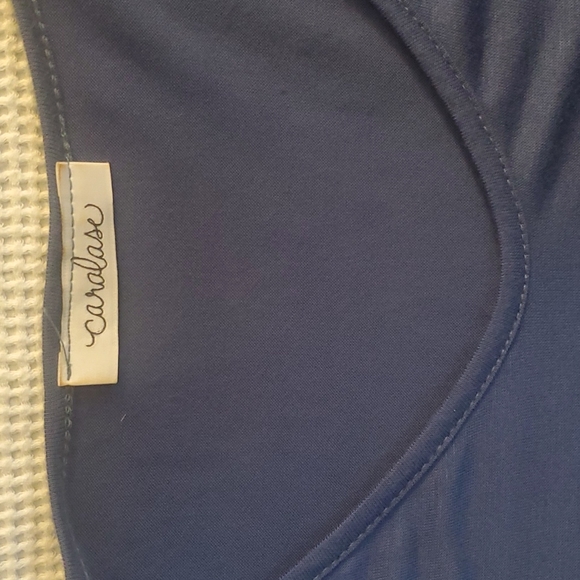 Caralase women's blue top with ruching on sides size medium - Picture 2 of 3